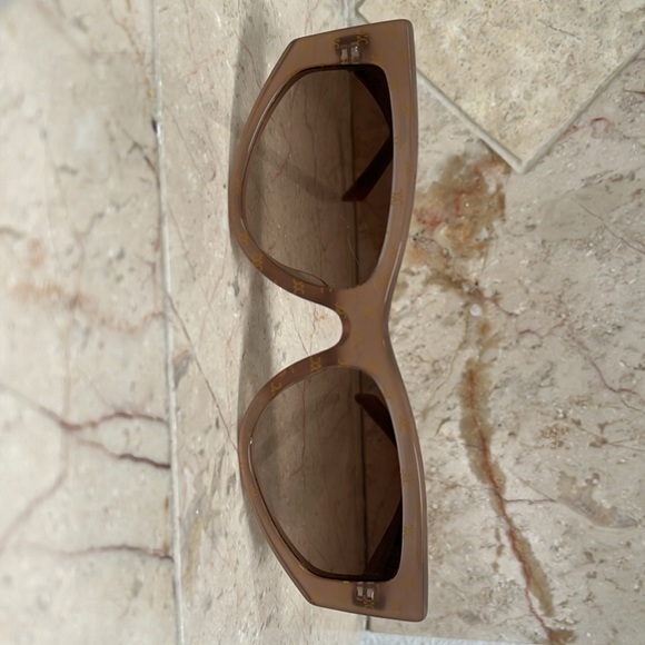 RARE Celine geometric sunglasses tan with gold logo - Picture 2 of 8